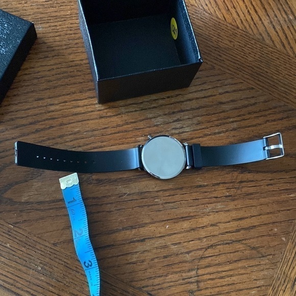 Mickey Mouse Ladies  Watch Large Round Face - Picture 9 of 10